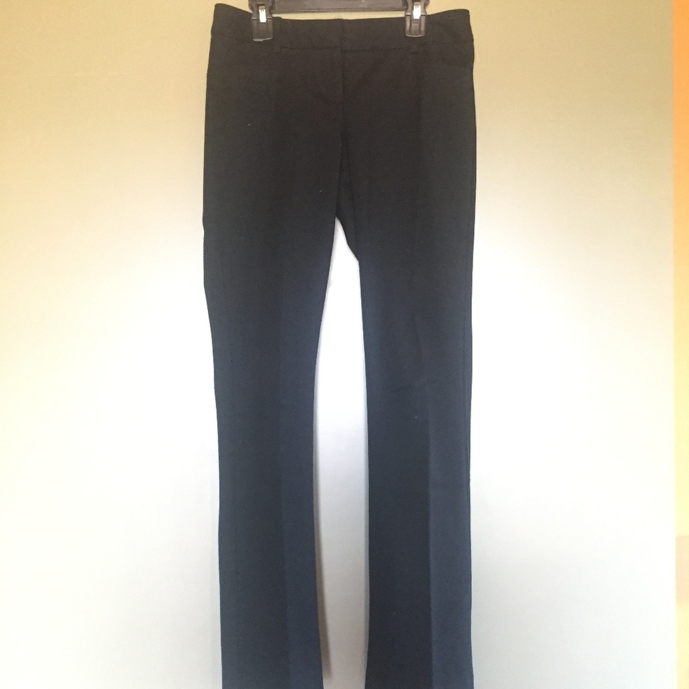 Express Mid Rise Straight Leg Columnist Pant Short